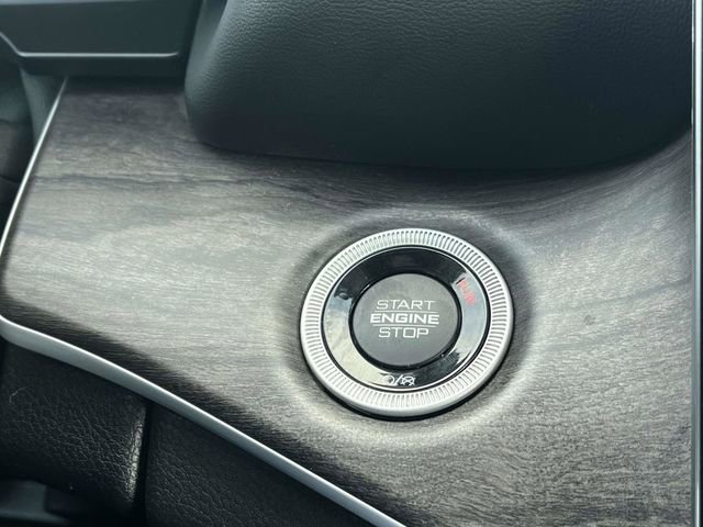 Used 2023 Jeep Grand Cherokee Limited image 33