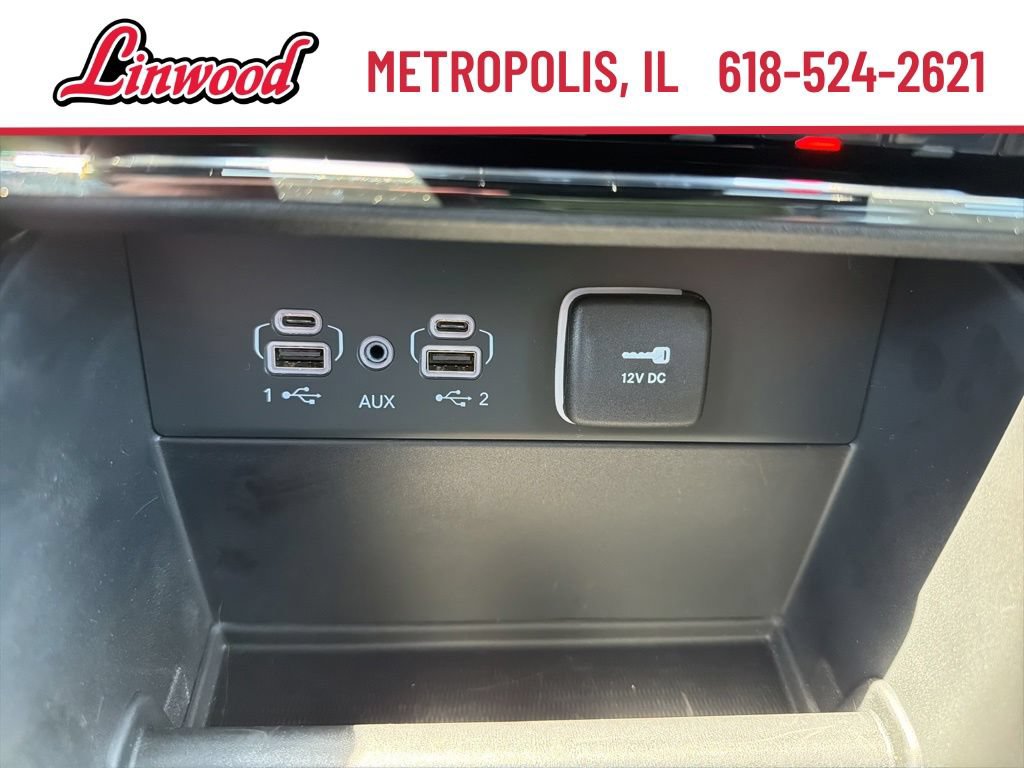 Used 2024 Jeep Grand Cherokee Limited w/ Black Appearance Package AWD/4WD image 25