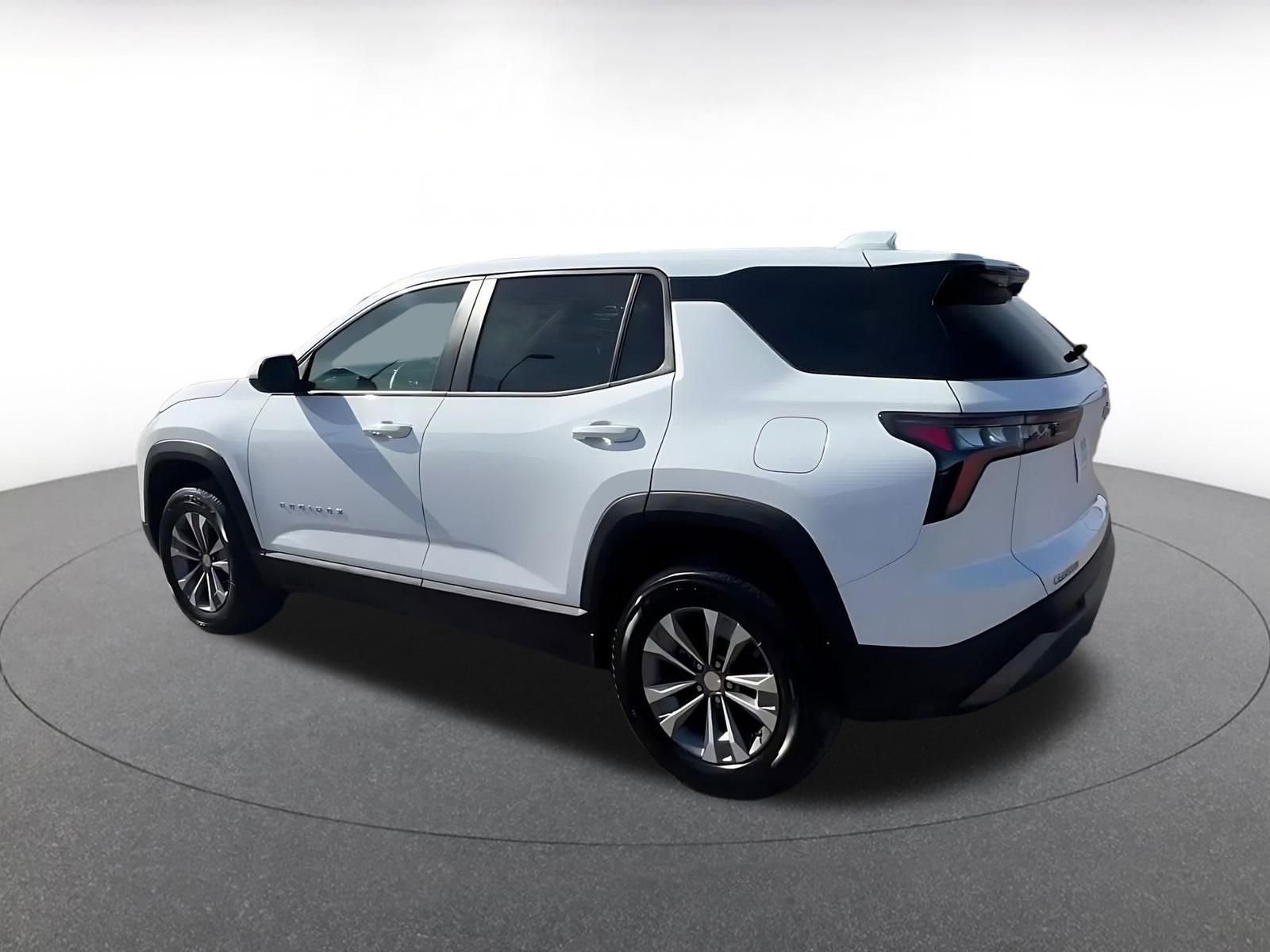 Used 2025 Chevrolet Equinox LT image 10