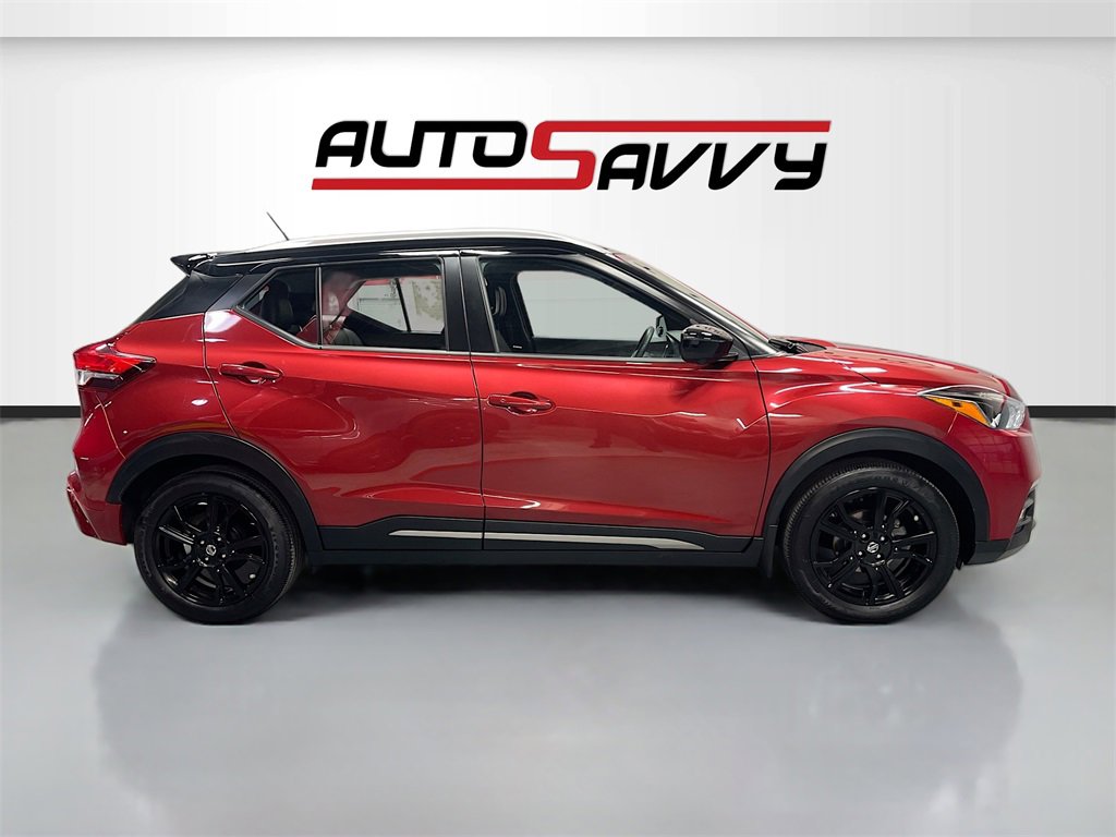 Used 2020 Nissan Kicks SR w/ SR Premium Package image 8