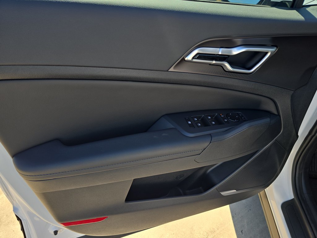 New 2027 Kia Sportage EX FWD image 19