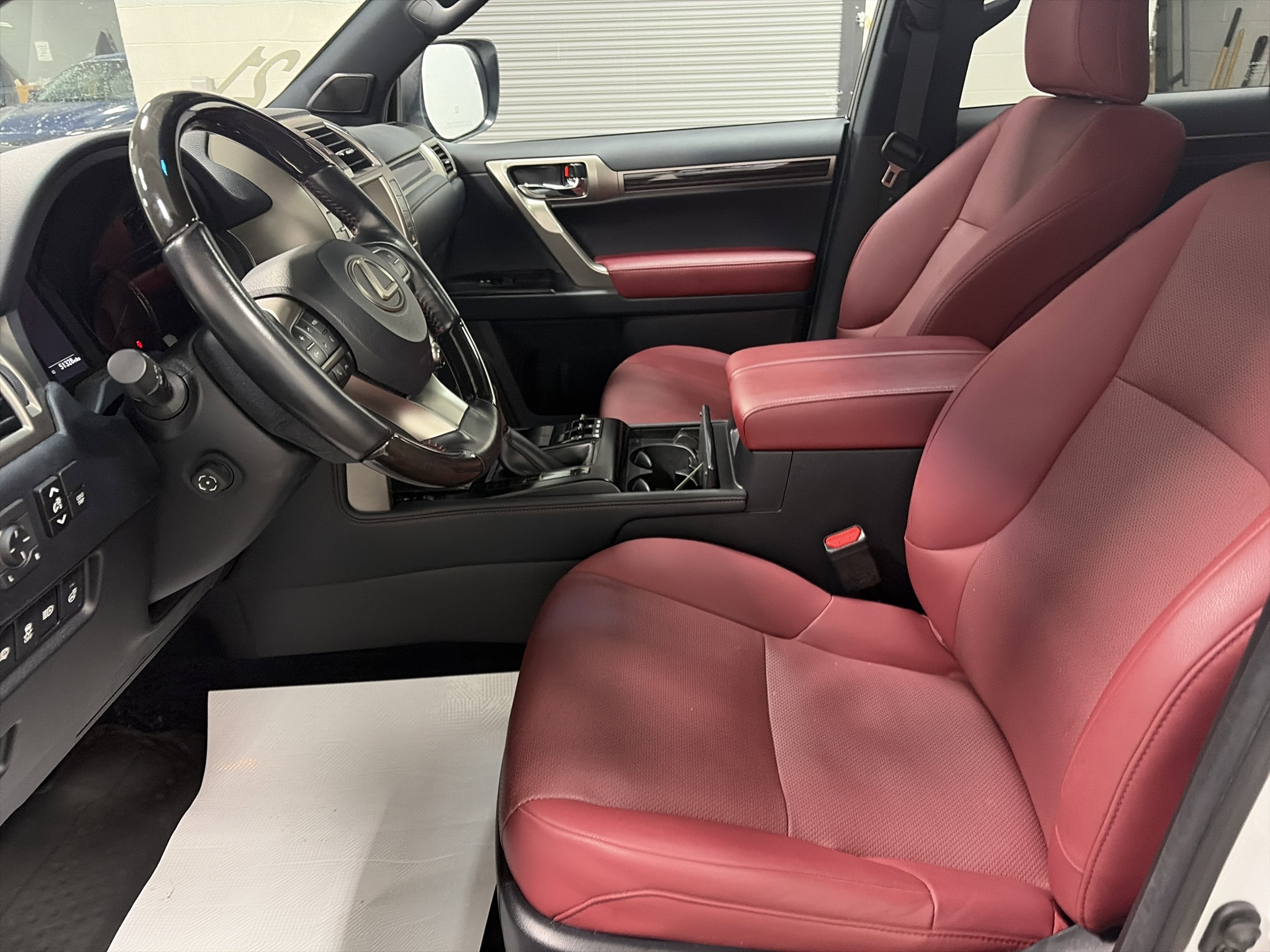 Used 2021 Lexus GX 460 Premium w/ Premium Package image 14