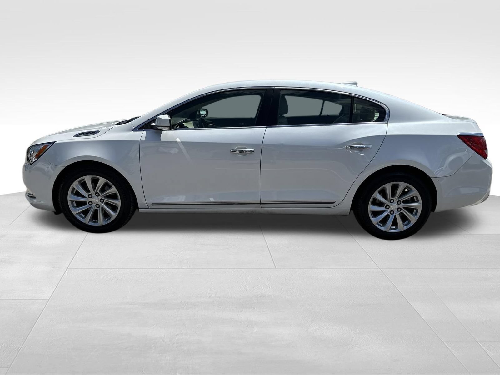 Used 2016 Buick LaCrosse Leather w/ Experience Buick Package FWD image 7