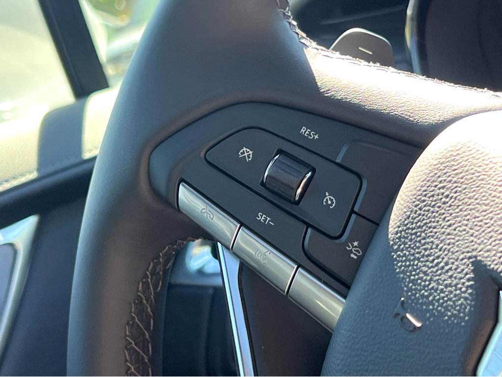 New 2025 Cadillac XT6 Luxury image 19