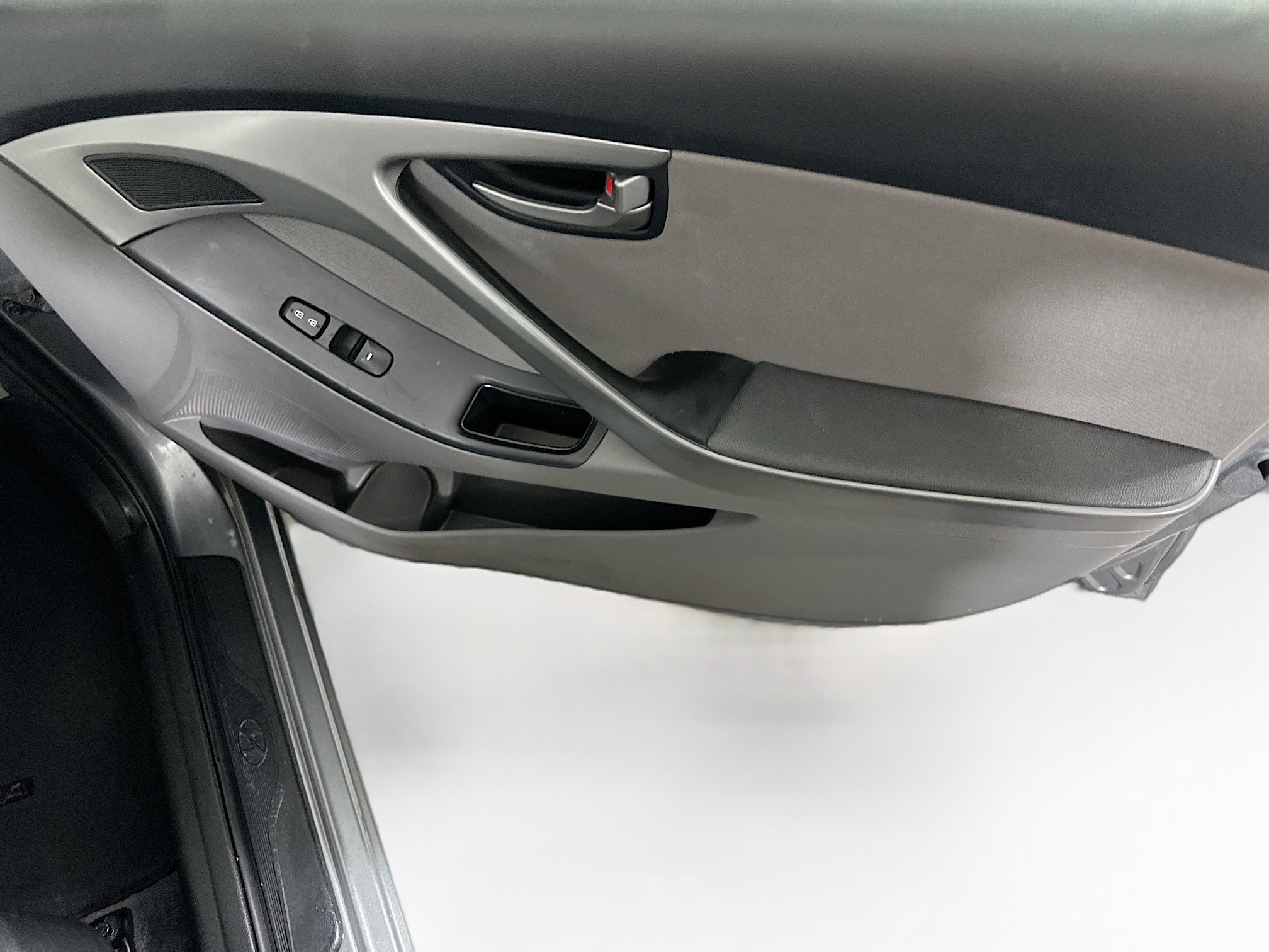 Used 2016 Hyundai Elantra SE w/ Option Group 02 image 29