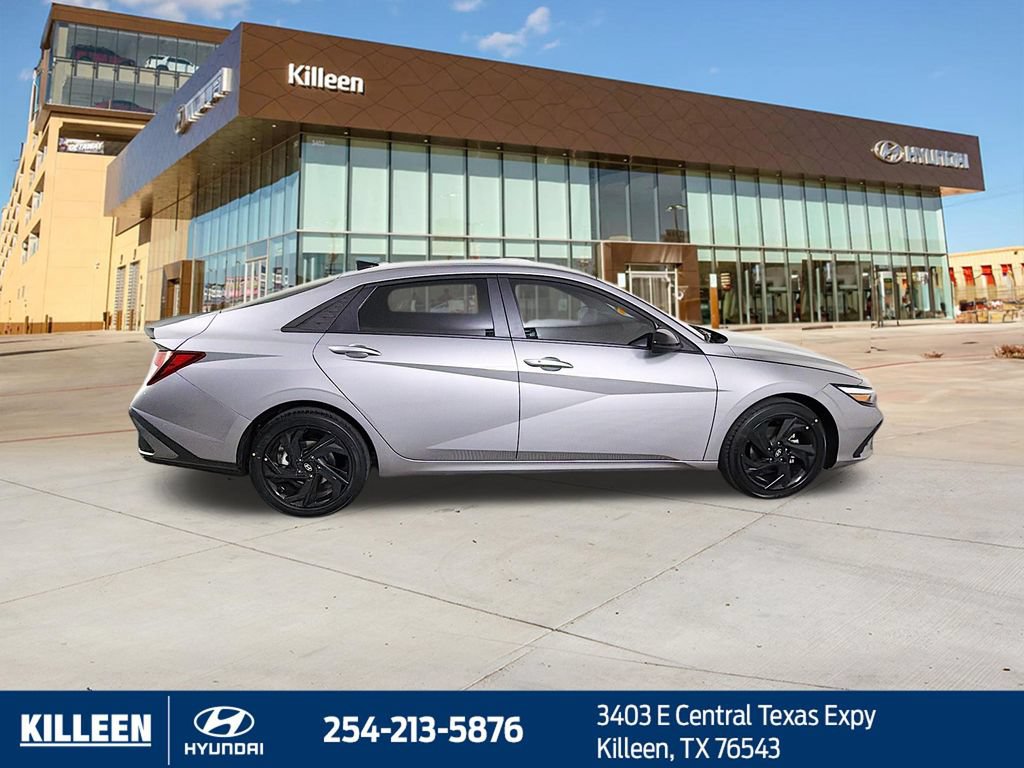 Used 2026 Hyundai Elantra Sport w/ Cargo Package FWD image 10