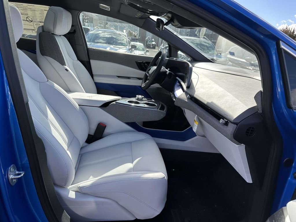 New 2025 Cadillac Optiq Luxury 1 AWD/4WD image 10