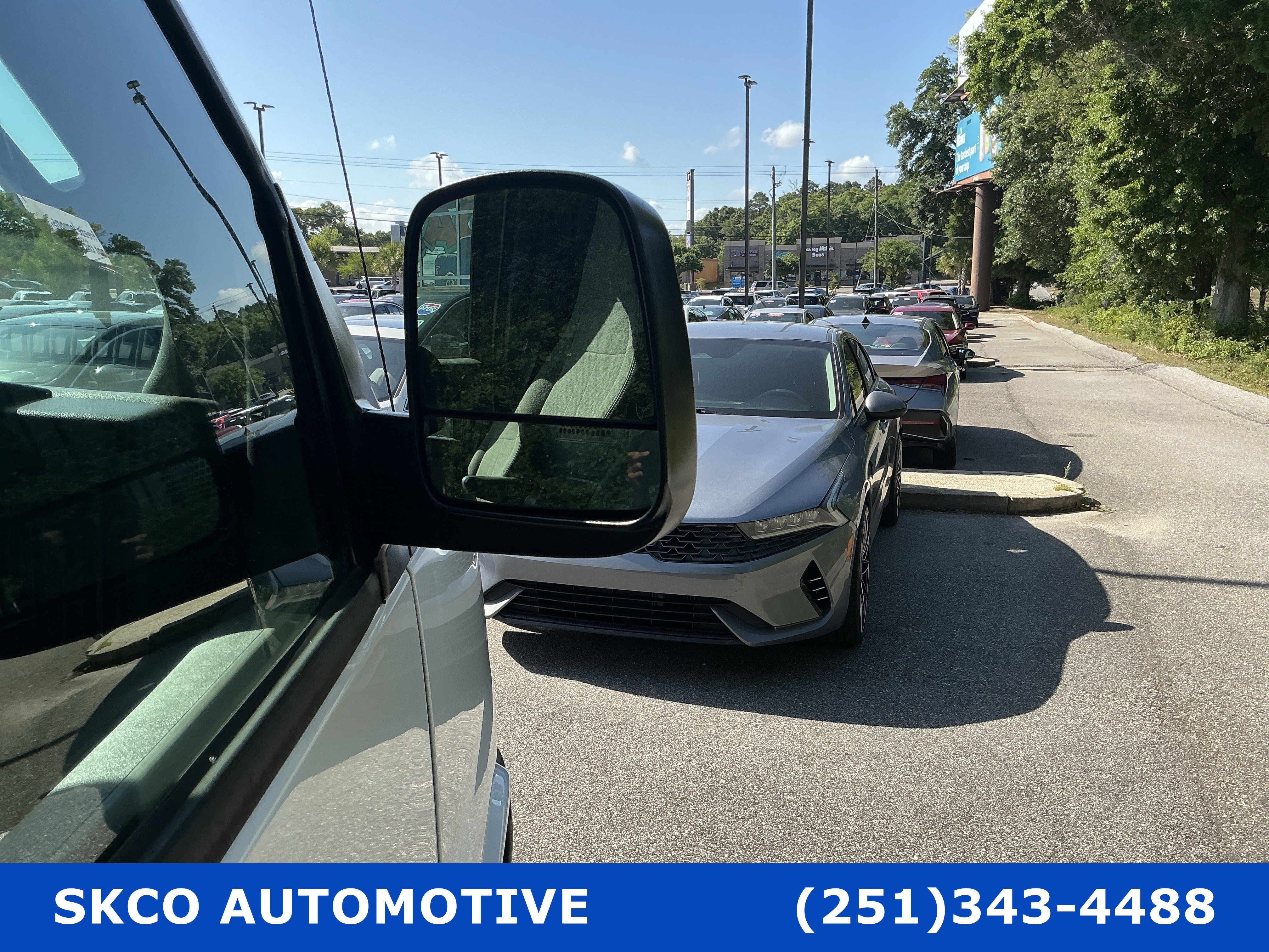 Used 2020 Chevrolet Express 2500 w/ Communications Package RWD image 10