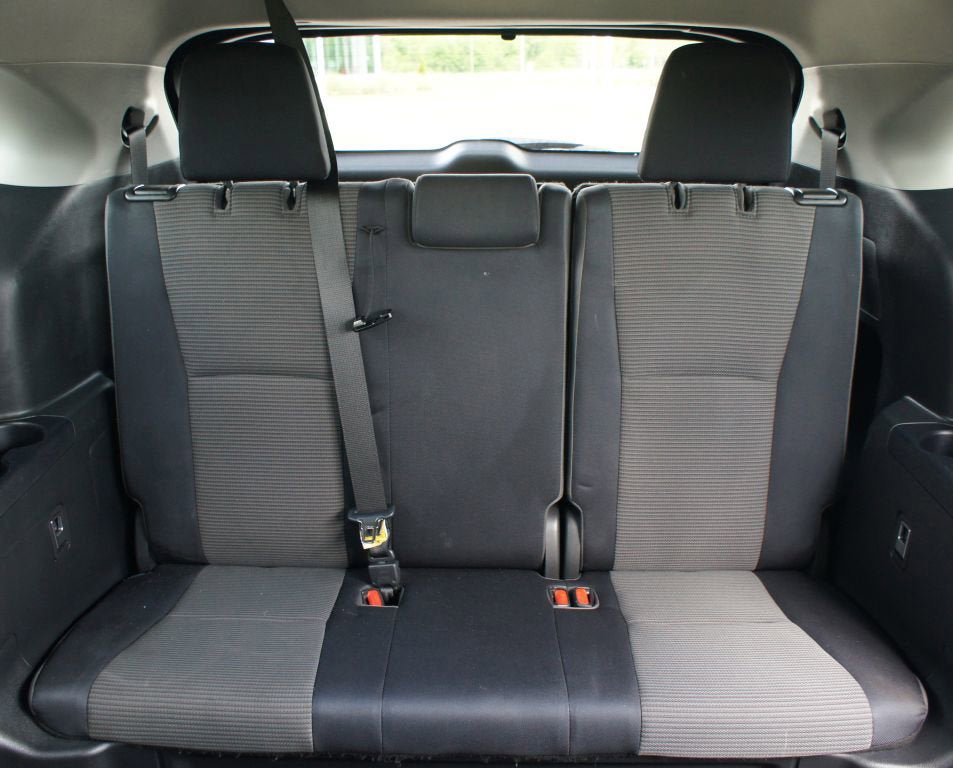 Used 2021 Toyota Highlander LE AWD/4WD image 15