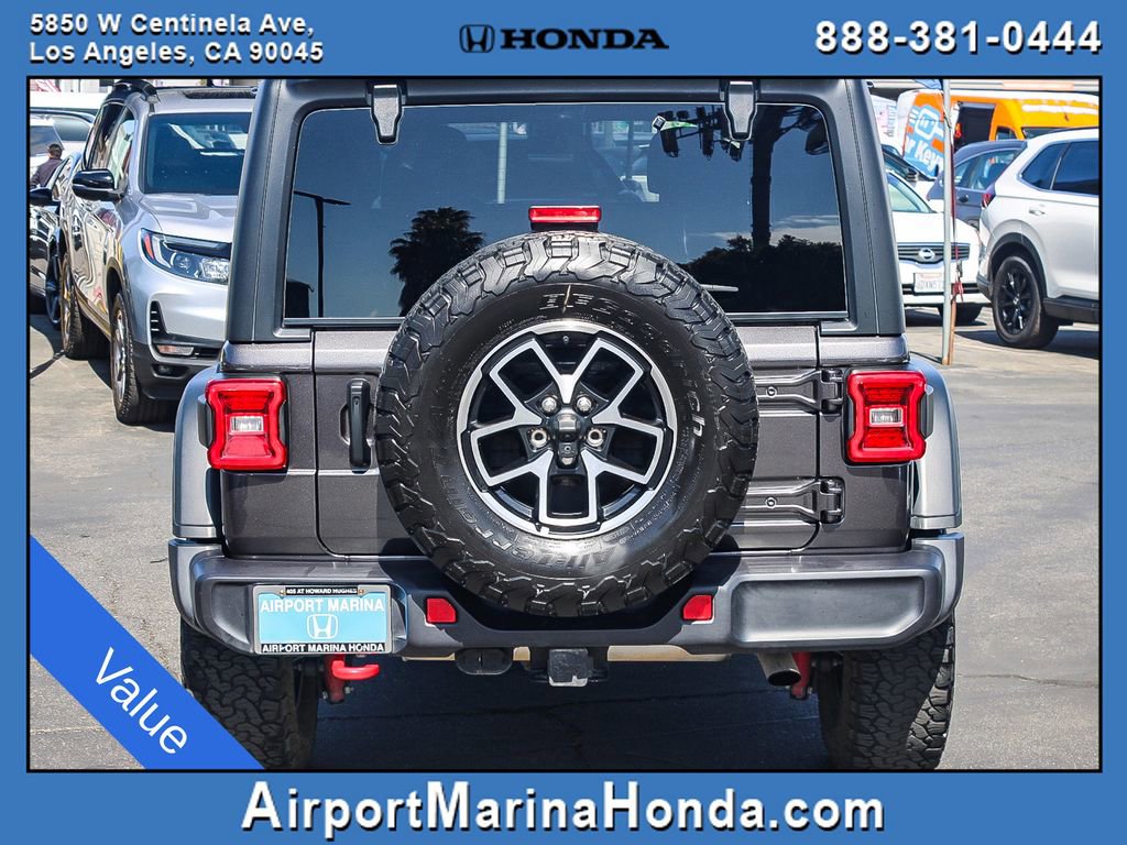 Used 2025 Jeep Wrangler Unlimited Rubicon AWD/4WD image 7