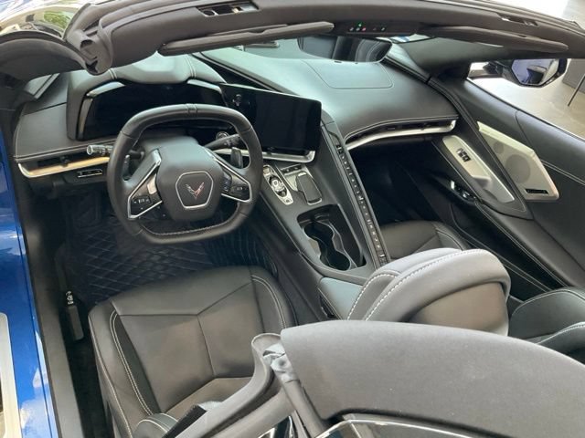 Used 2023 Chevrolet Corvette Stingray Preferred Conv w/ Z51 Performance Package RWD image 5