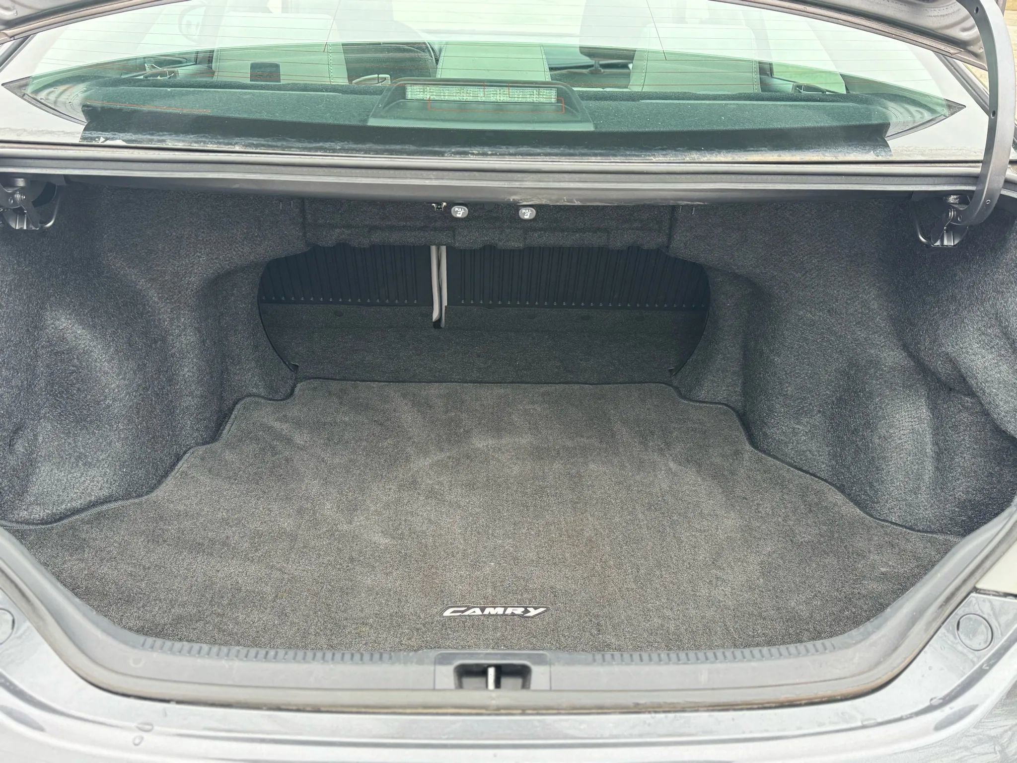 Used 2014 Toyota Camry XLE w/ Leather Package FWD image 15