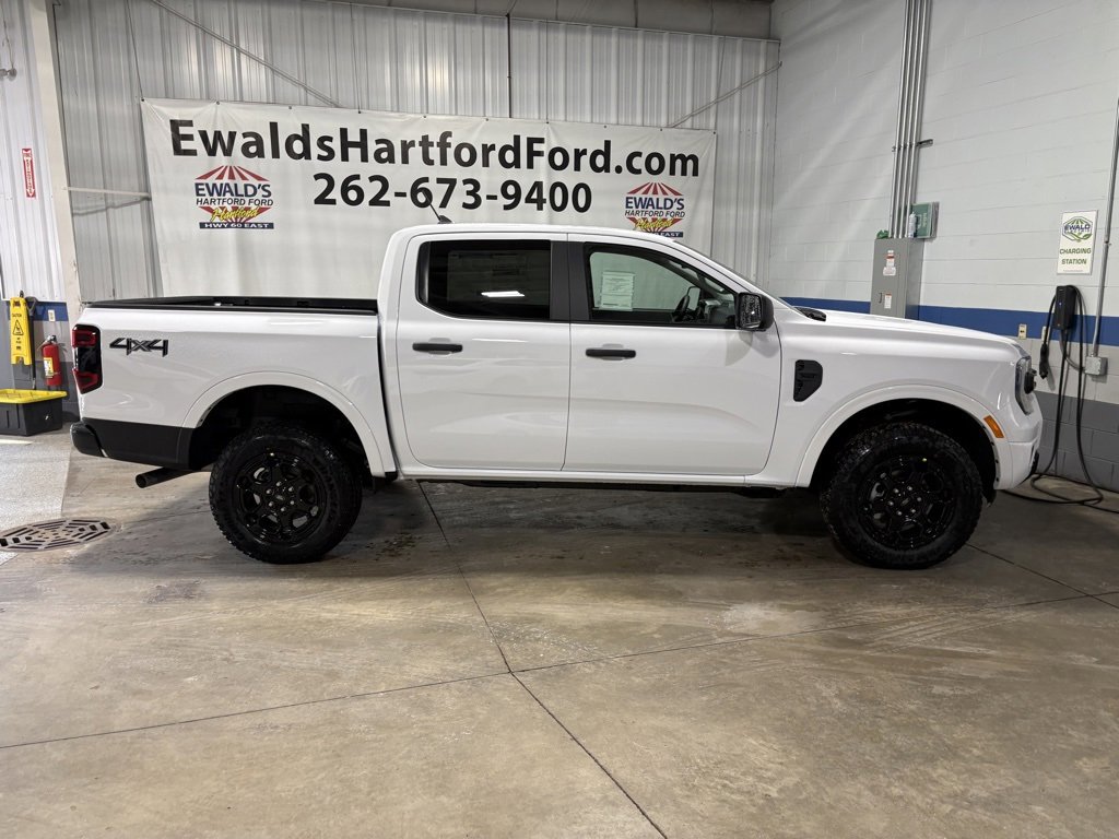 New 2025 Ford Ranger XLT w/ Black Appearance Package image 9