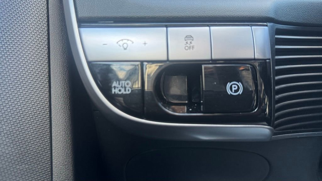 Used 2022 Hyundai Ioniq 5 SE image 16