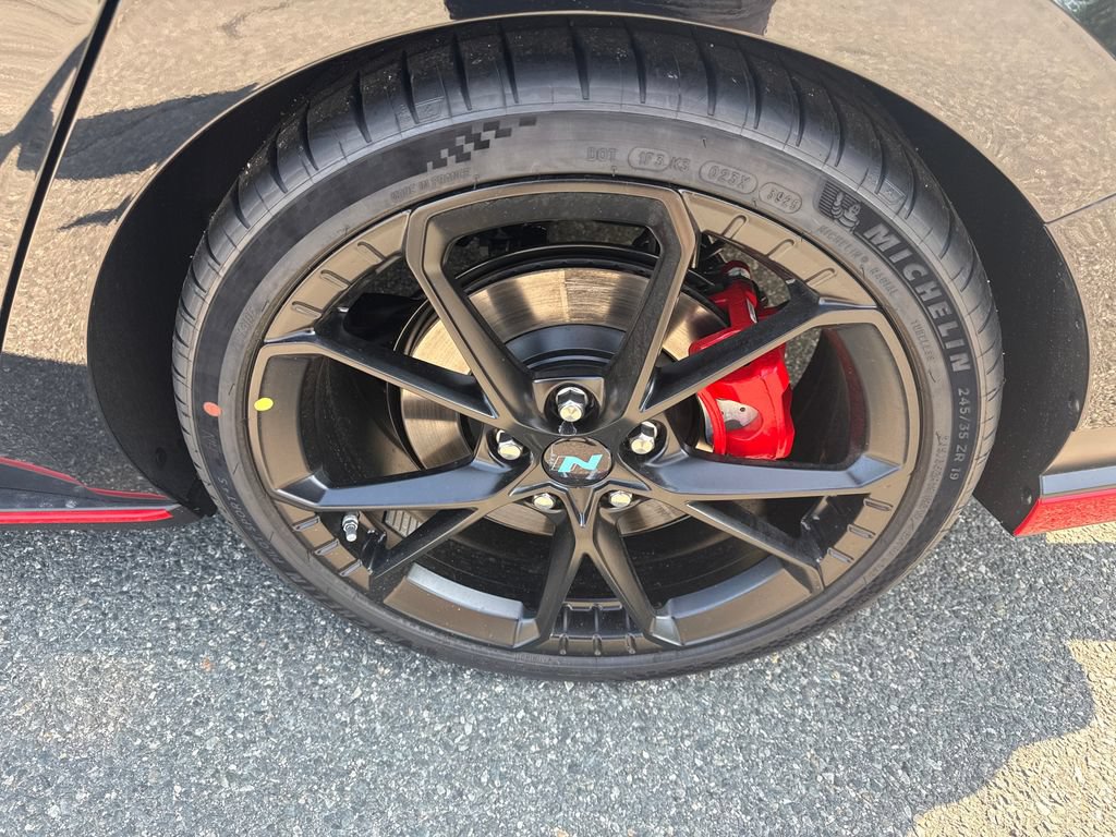 New 2026 Hyundai Elantra N FWD image 18