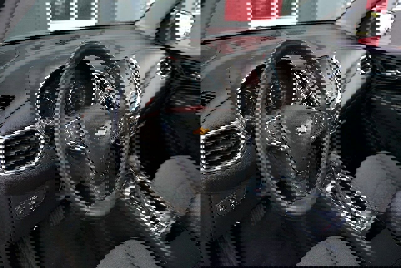 Used 2024 Chevrolet Equinox LT image 4