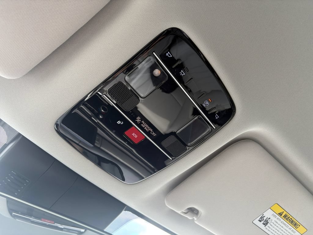 Certified 2025 Hyundai Santa Fe SEL FWD image 28