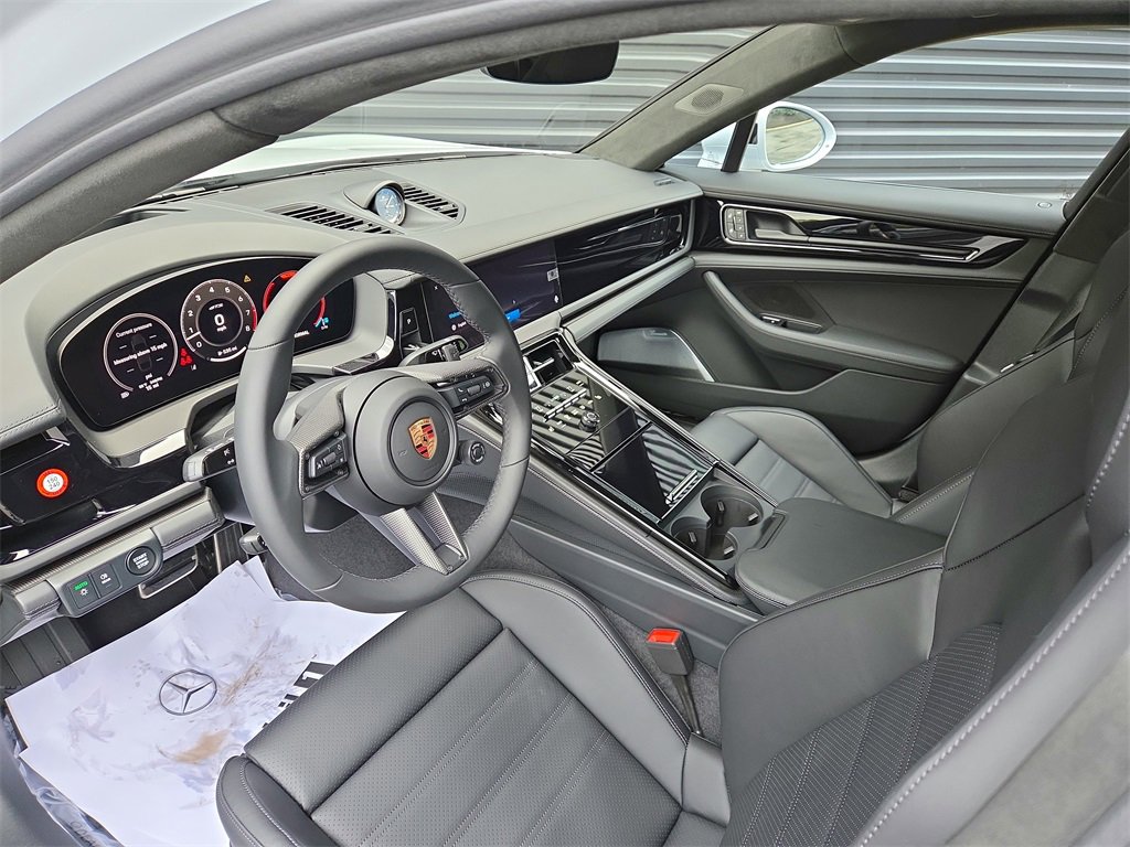New 2026 Porsche Panamera GTS image 4