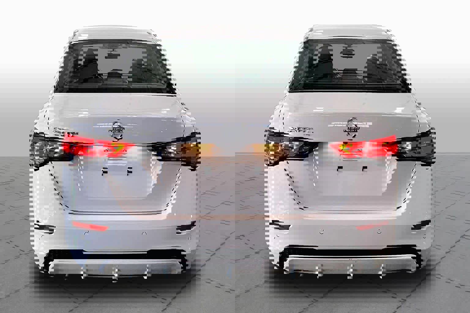 Used 2025 Nissan Sentra S image 5