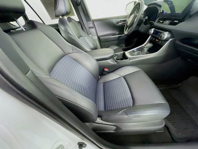 Used 2023 Toyota RAV4 XSE AWD/4WD image 30