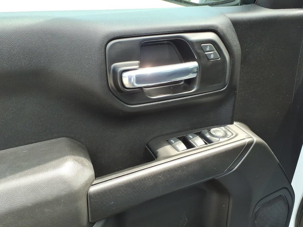 Certified 2022 Chevrolet Silverado 1500 Custom AWD/4WD image 11