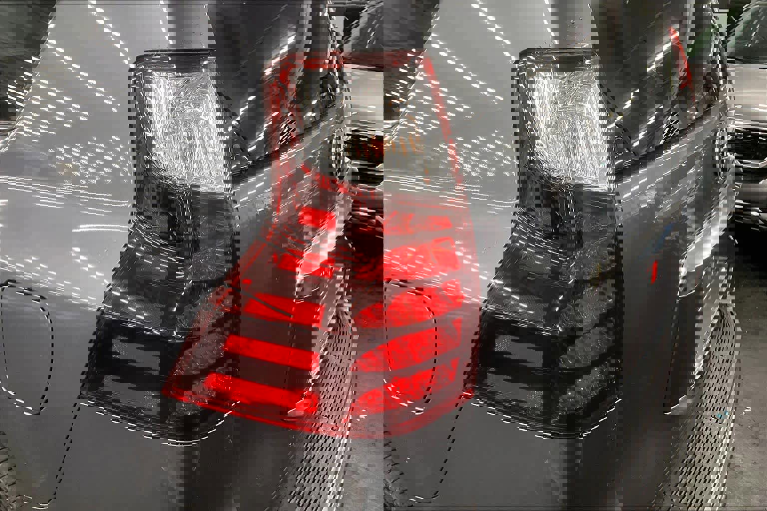 Used 2021 Lexus GX 460 Premium w/ Accessory Package image 29