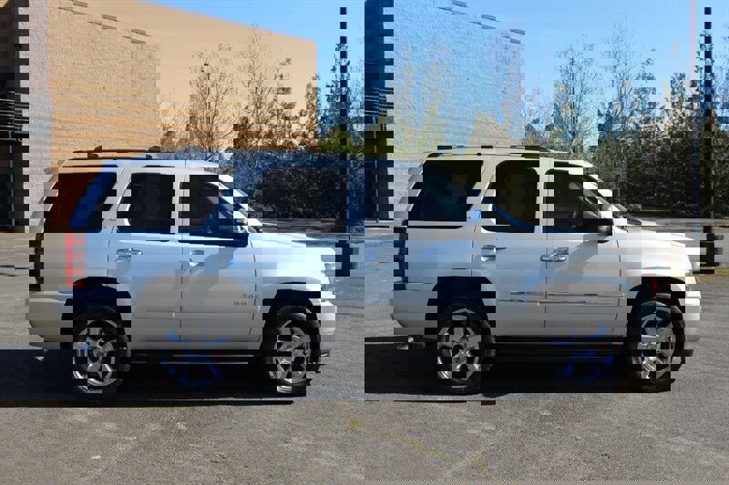 Used 2011 Chevrolet Tahoe LTZ AWD/4WD image 5