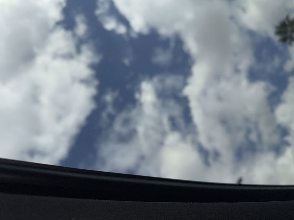 Certified 2025 Chevrolet Trax RS w/ Sunroof Package FWD image 40