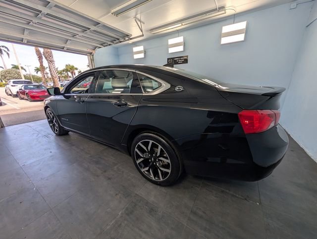 Used 2017 Chevrolet Impala LT FWD image 10