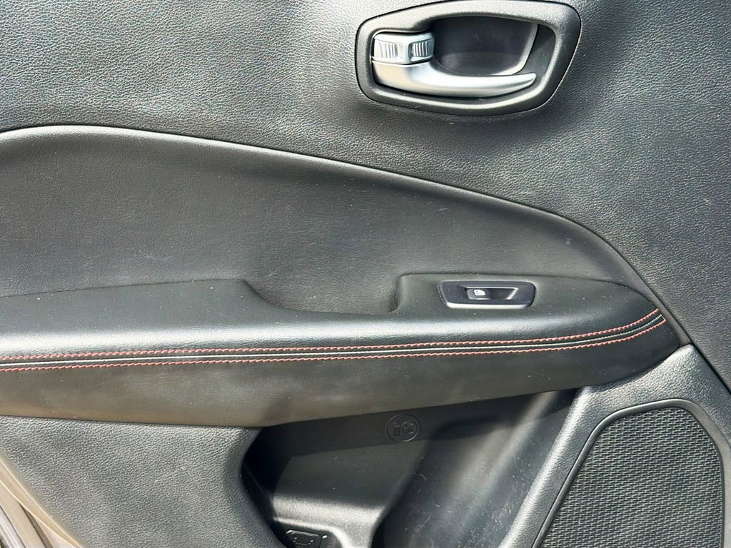 Used 2020 Jeep Compass Trailhawk image 26