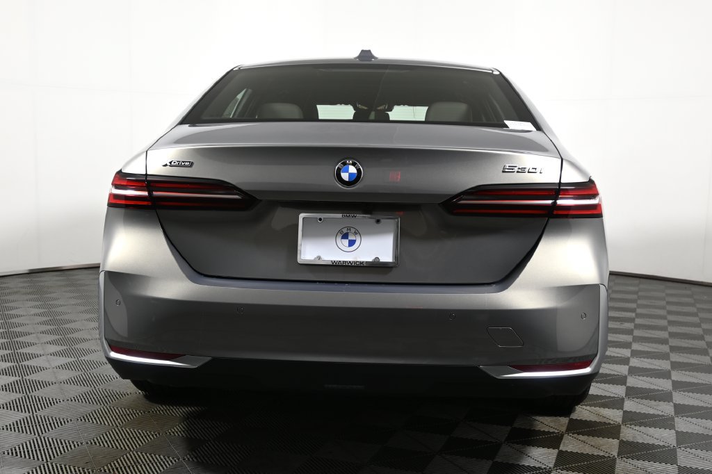Used 2026 BMW 530i xDrive AWD/4WD image 6