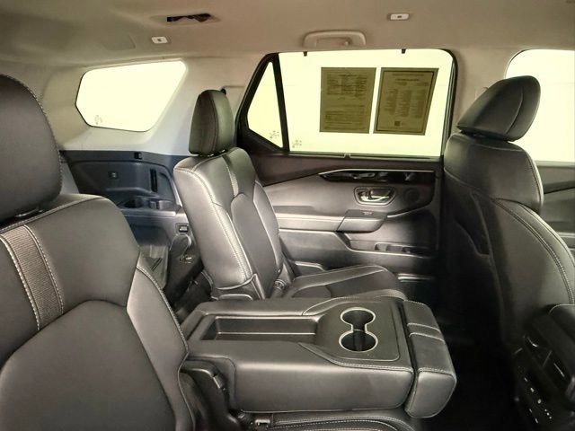 Used 2025 Honda Pilot EX-L image 43