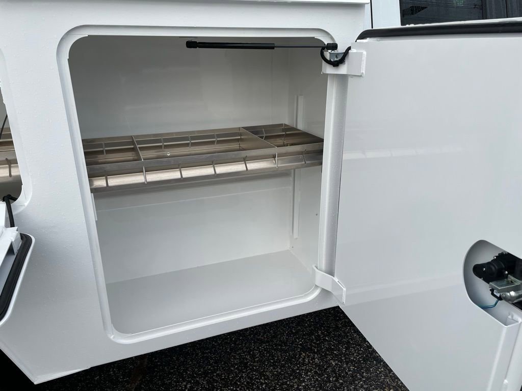 New 2025 Ford F350 XL w/ XL Chrome Package image 26