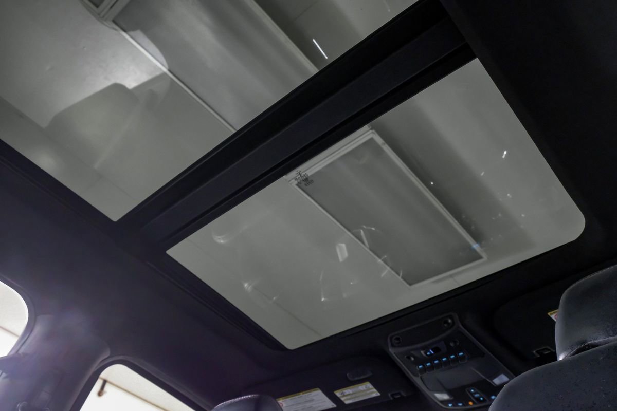 Used 2022 Ford F250 Platinum w/ FX4 Off-Road Package image 23