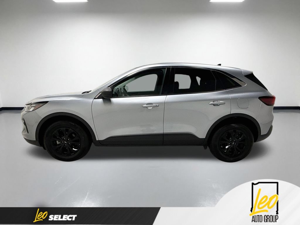 Used 2023 Ford Escape Active w/ Tech Pack #1 AWD/4WD image 11