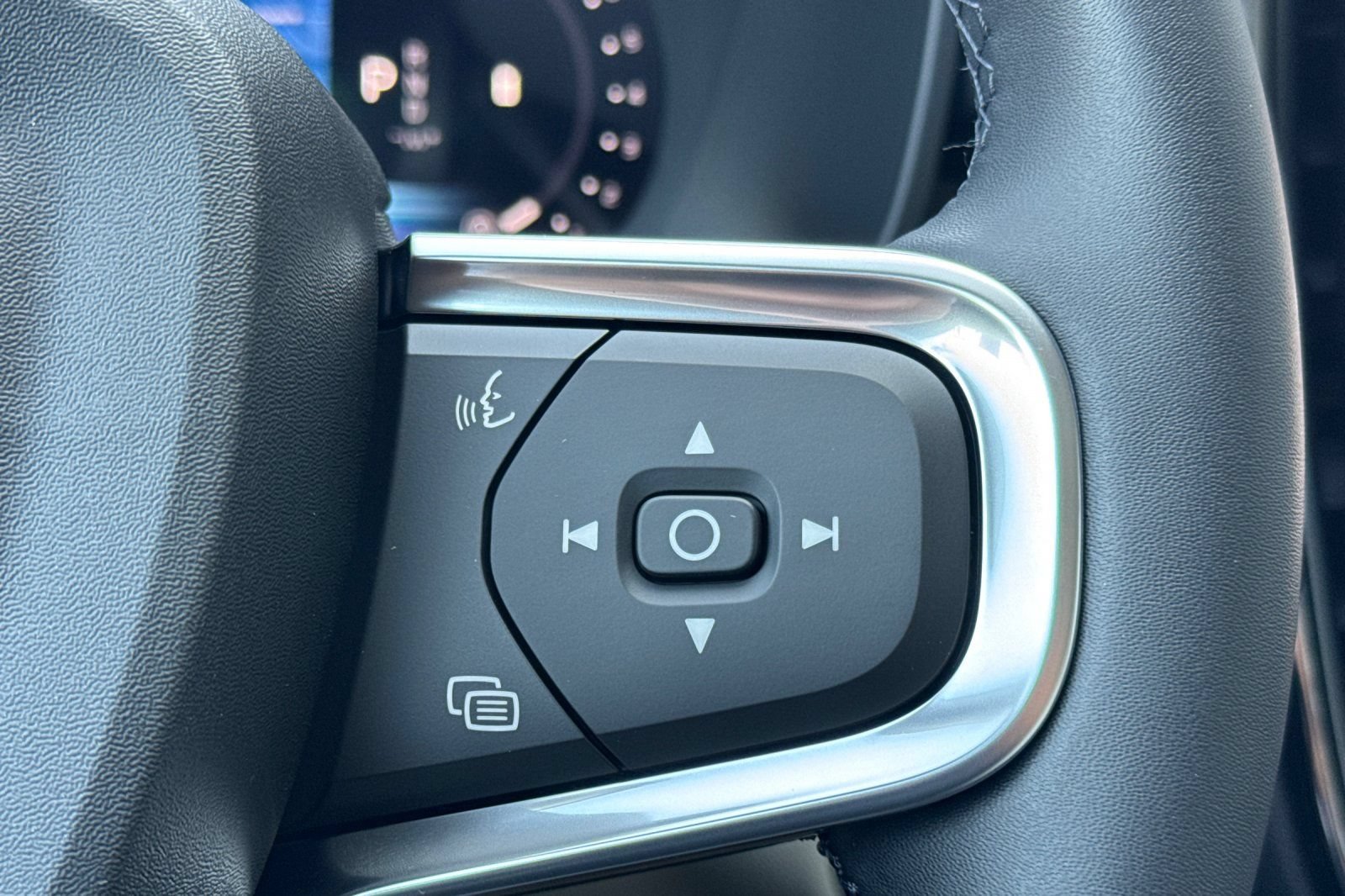 New 2026 Volvo XC40 B5 Ultra w/ Climate Package AWD/4WD image 29