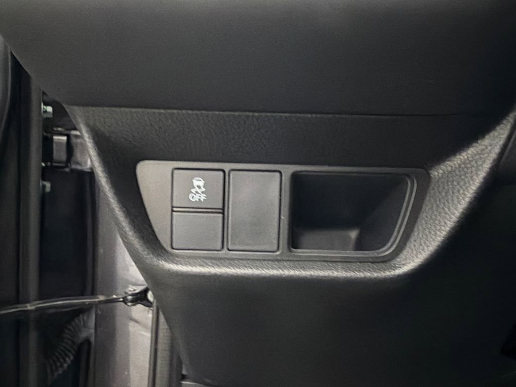 Used 2025 Honda HR-V LX image 30