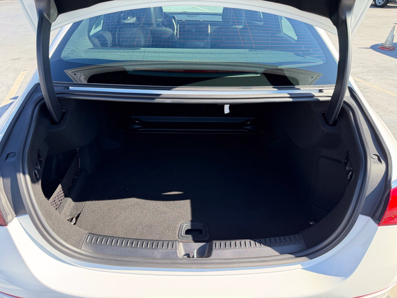 Used 2026 Mercedes-Benz E 350 4MATIC Sedan image 9