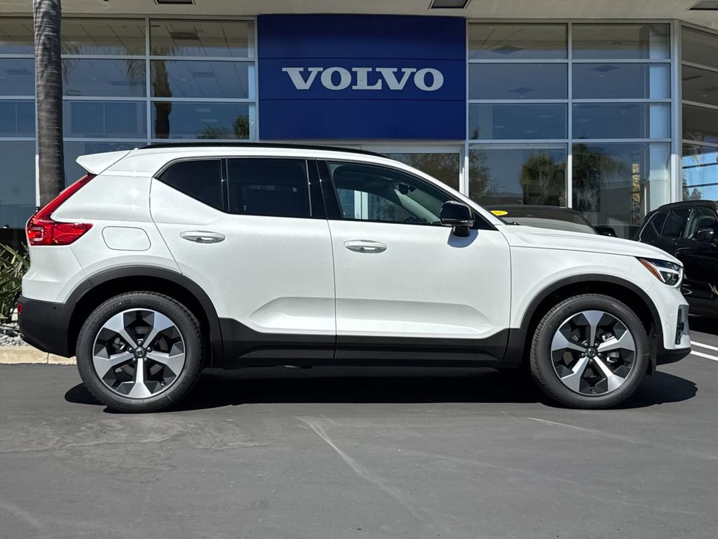 New 2026 Volvo XC40 B5 Plus w/ Protection Package Premier image 6
