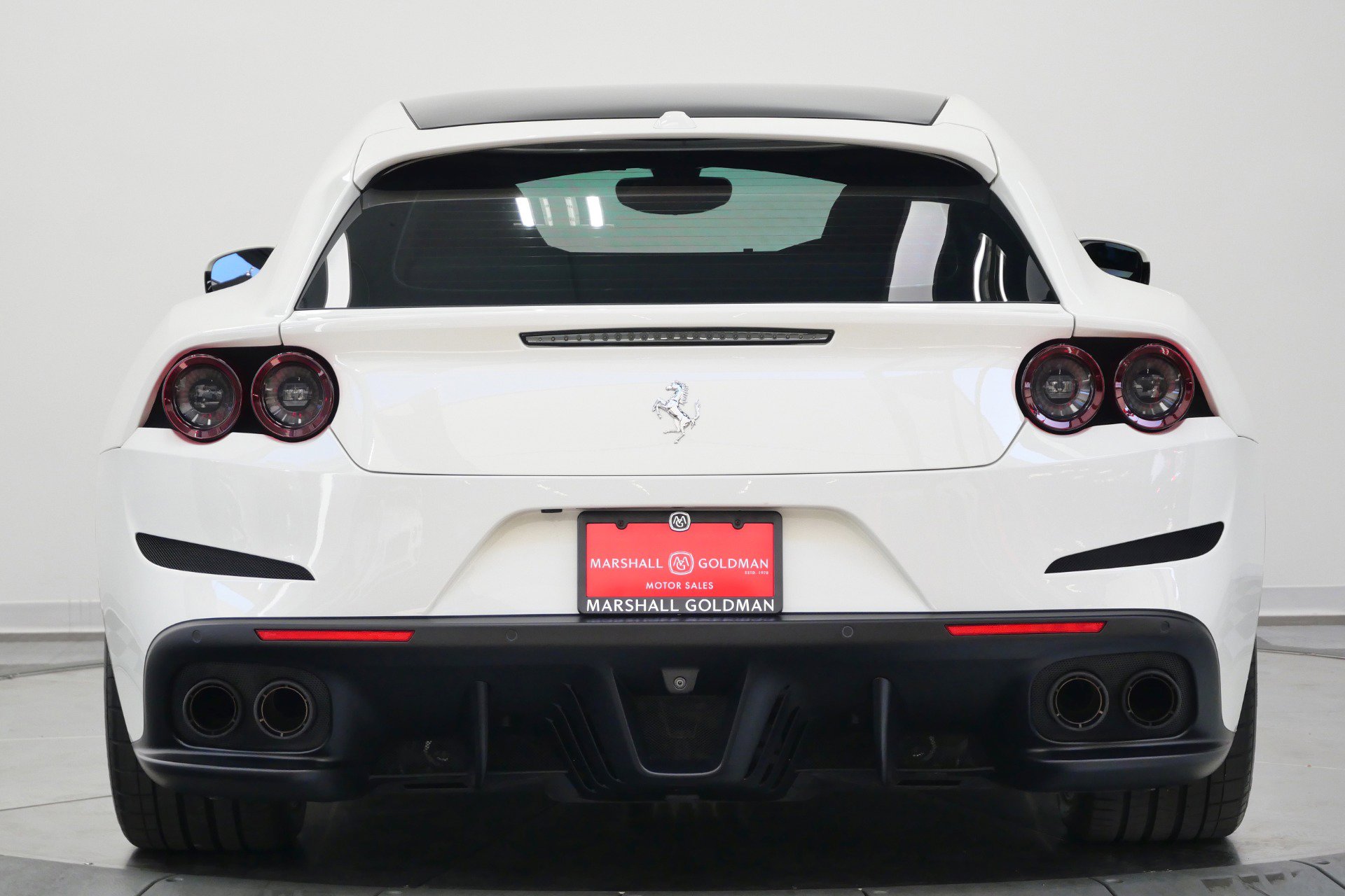 Used 2017 Ferrari GTC4Lusso AWD/4WD image 8