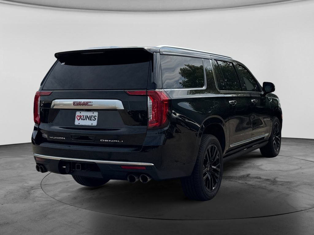 Used 2022 GMC Yukon XL Denali AWD/4WD image 10