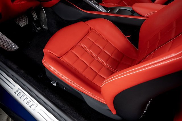 Used 2019 Ferrari Portofino image 22