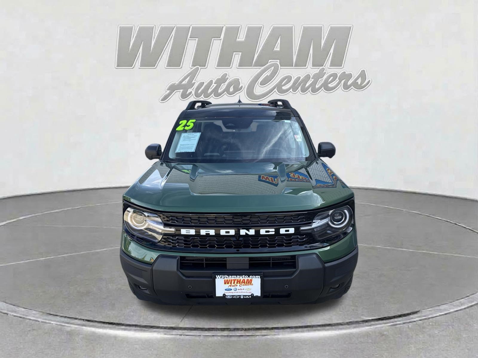 Used 2025 Ford Bronco Sport Outer Banks w/ Outer Banks Tech Package+ AWD/4WD image 3
