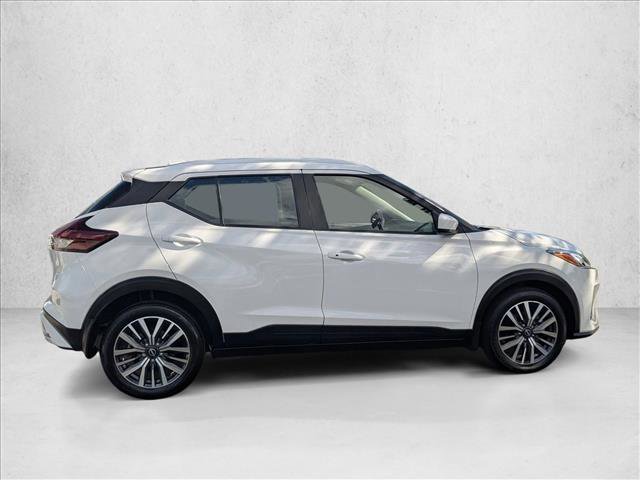Certified 2023 Nissan Kicks SV image 4