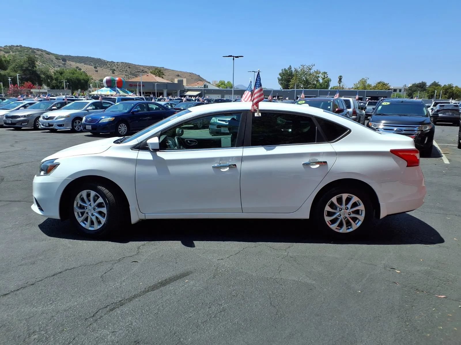 Used 2018 Nissan Sentra SV FWD image 5