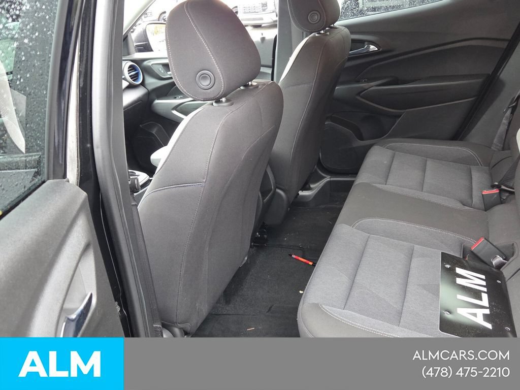 Used 2024 Chevrolet Trax LS FWD image 9
