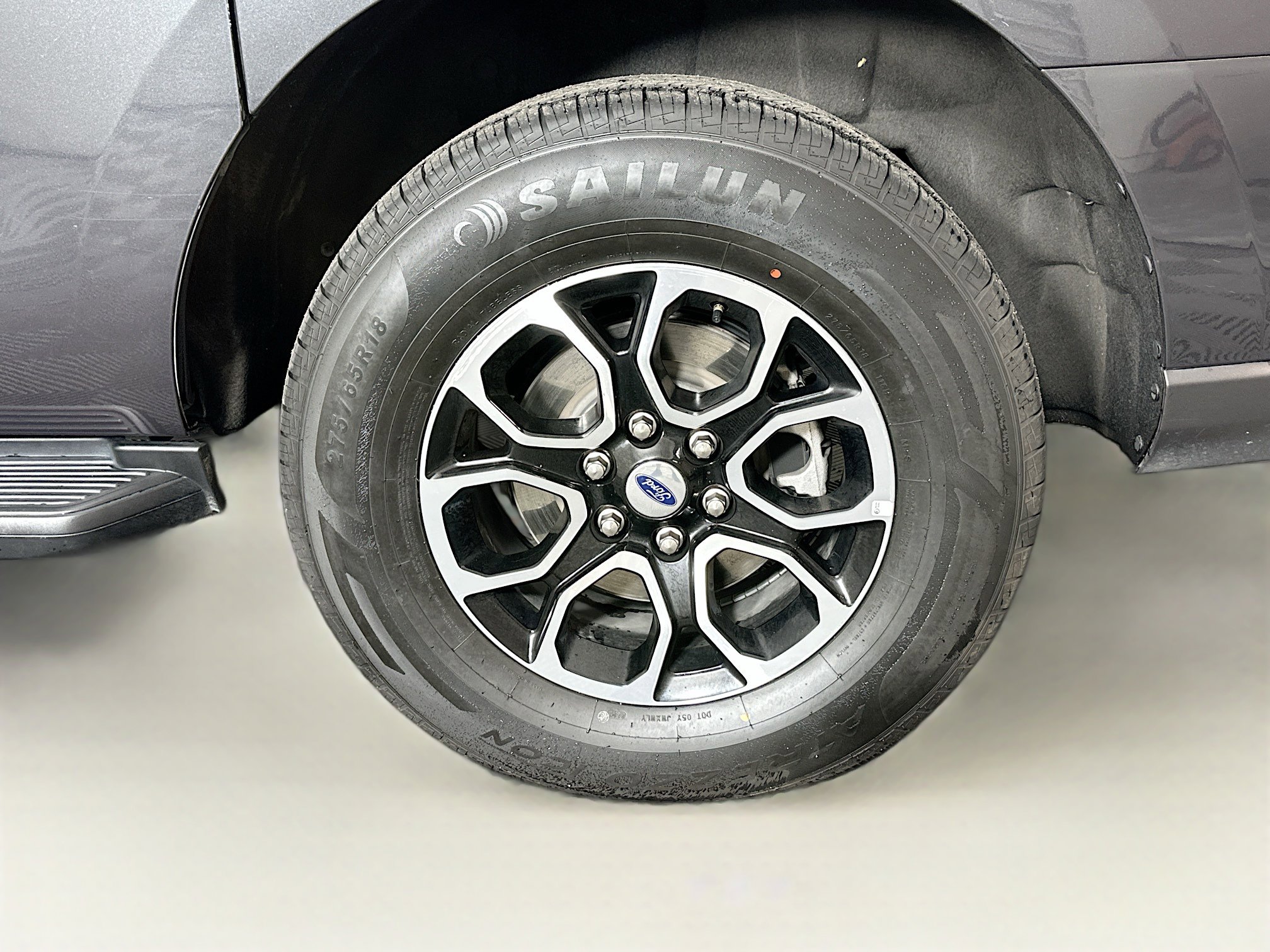 Used 2024 Ford Expedition Max XLT image 11