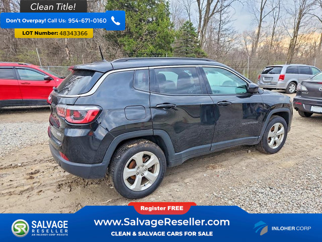 Used 2018 Jeep Compass Latitude w/ Cold Weather Group FWD image 4