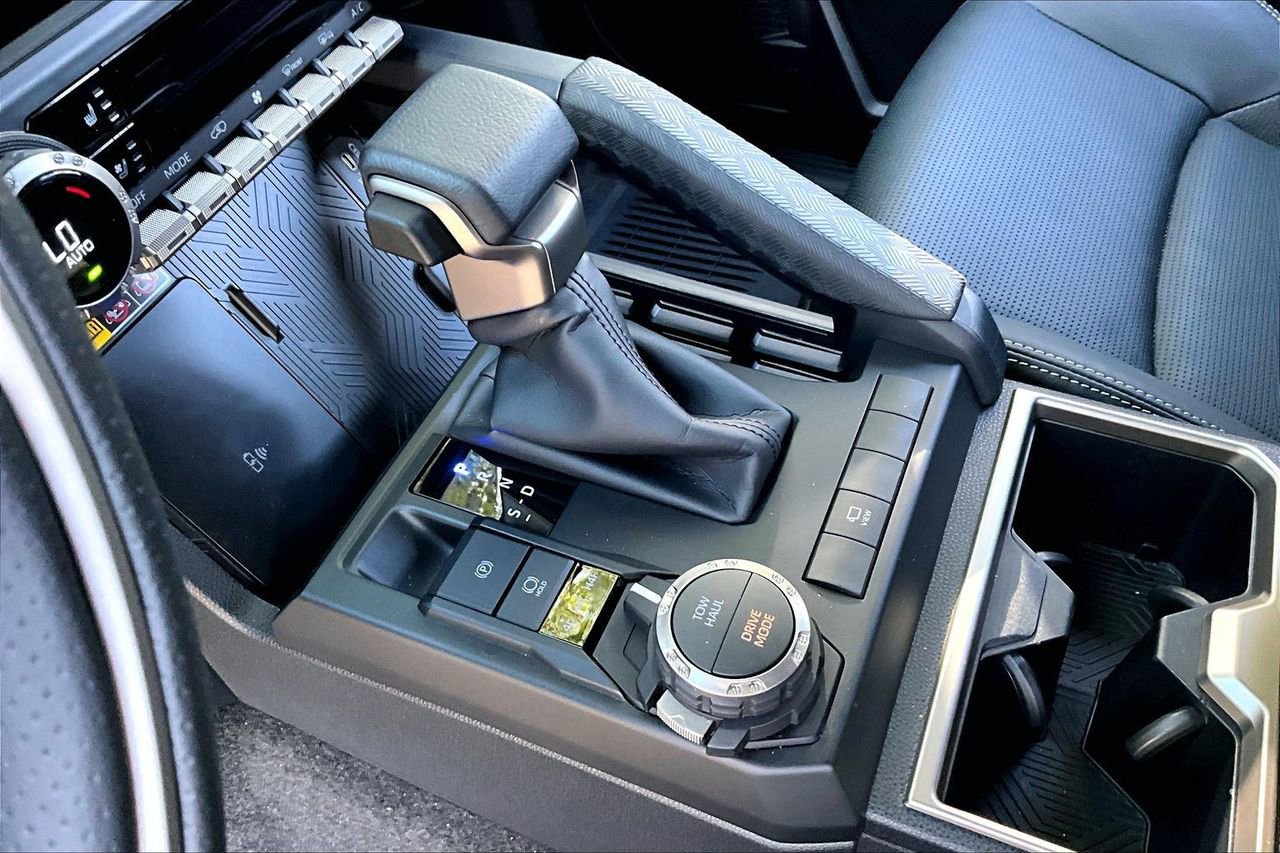 Used 2025 Toyota 4Runner Limited image 15