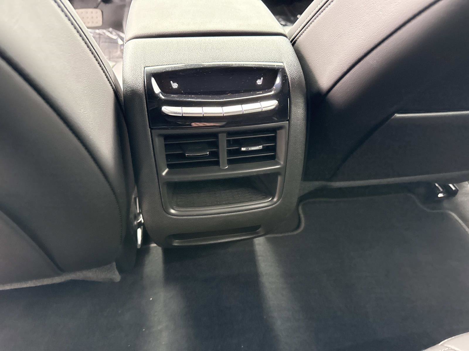 Used 2025 Cadillac XT5 Premium Luxury w/ Technology Package image 16